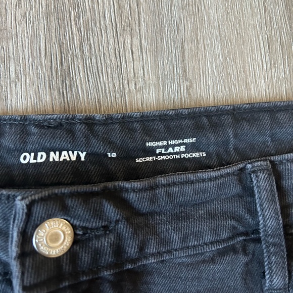 Old Navy Black High Rise Flare Jeans - Picture 4 of 6